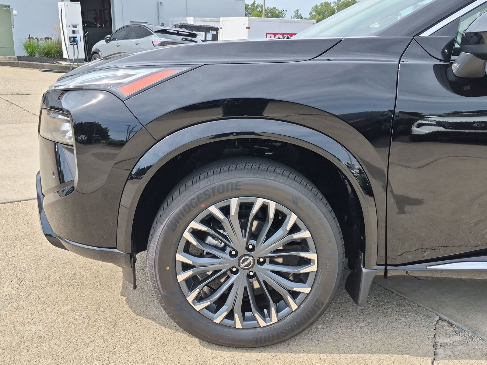 New 2026 Super Black Nissan Platinum image 11