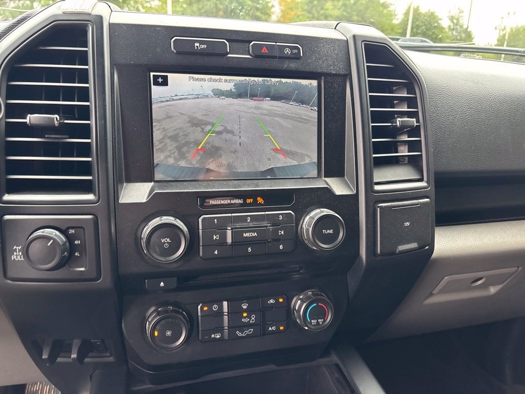 Used 2018  Ford XL image 17