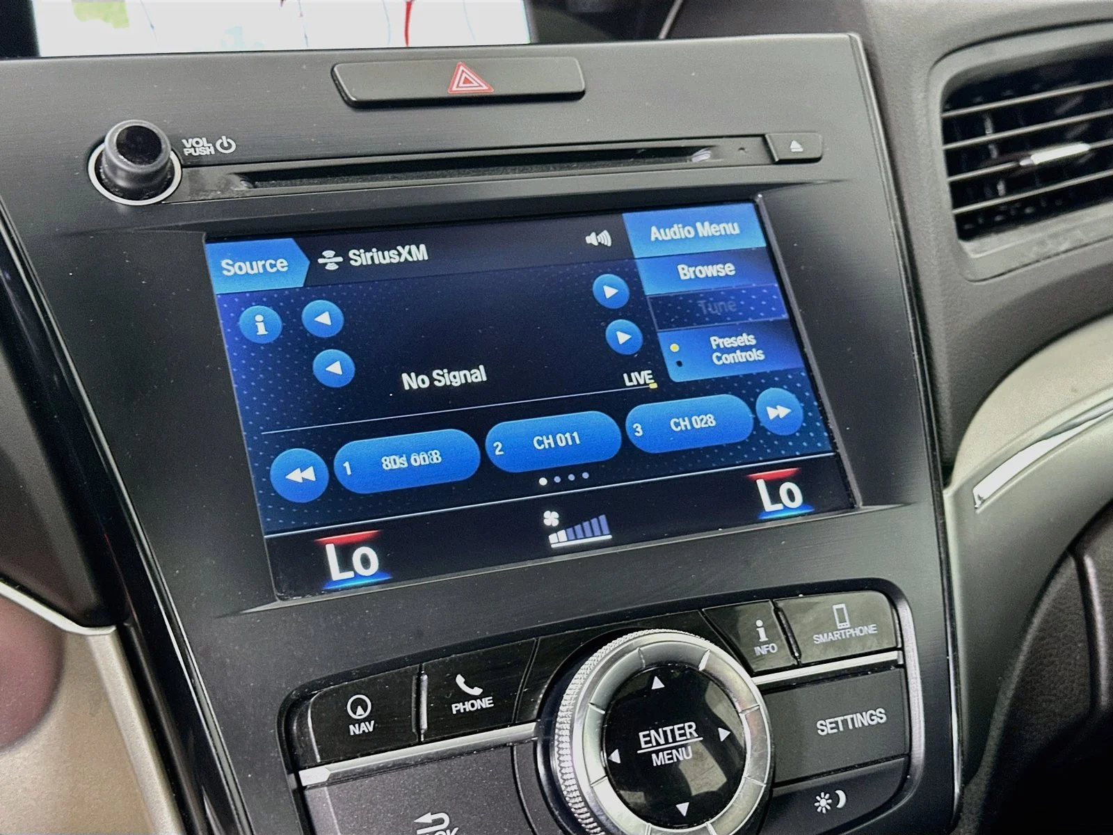 Used 2019  Acura  image 24