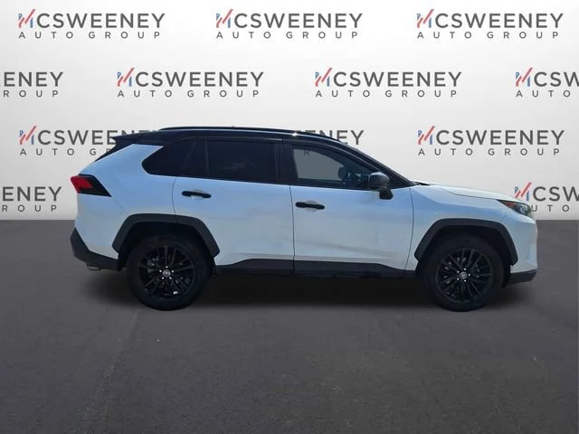 Used 2020 Black Toyota LE image 6