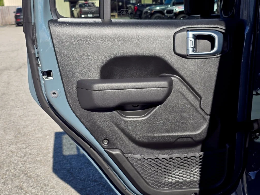 New 2026 Gray Jeep Mojave image 37