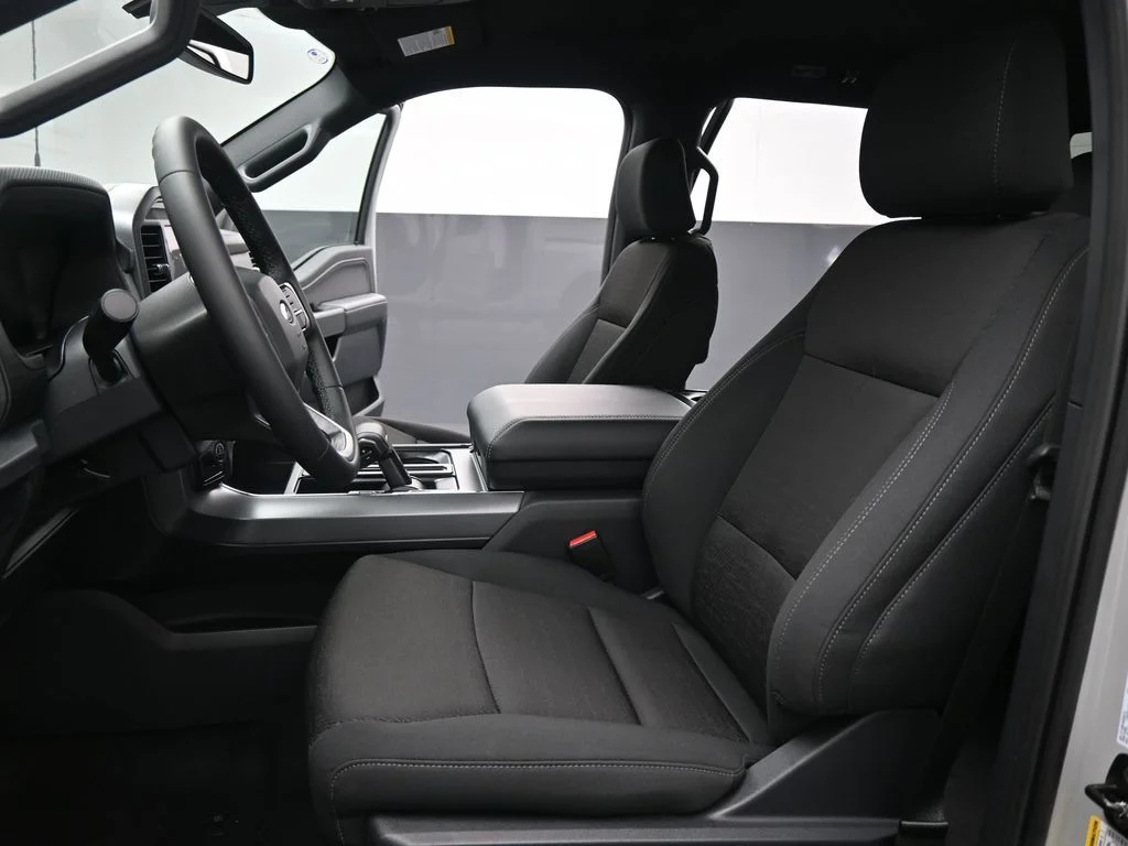 New 2026 White Ford XLT image 9