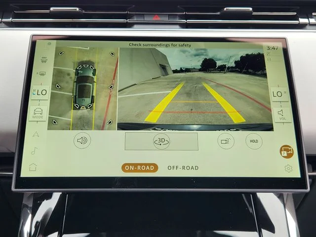 New 2026 Varesine Blue Land Rover Dynamic SE image 17