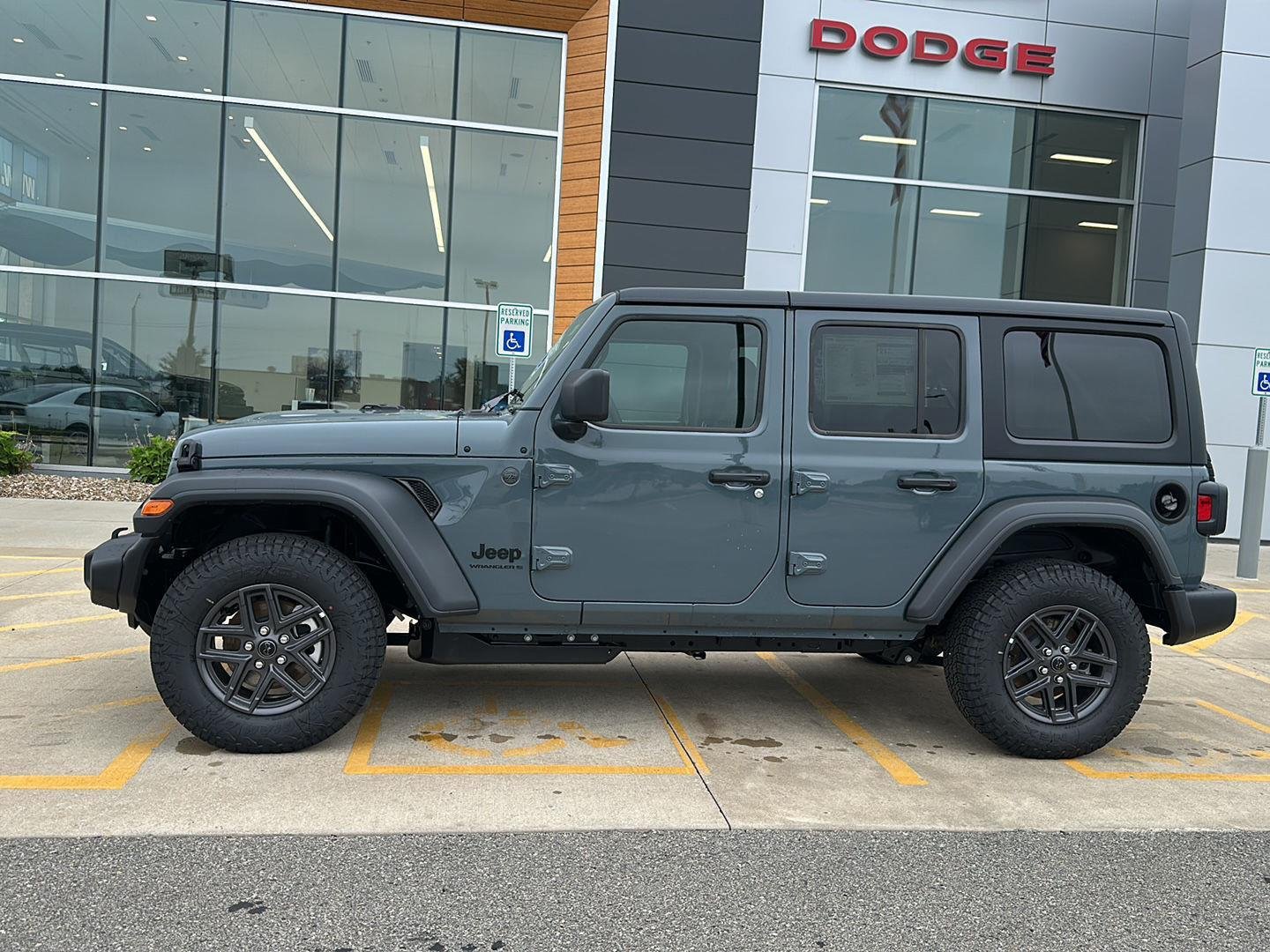 New 2026 Anvil Clear-Coat Exterior Paint Jeep Sport S image 2