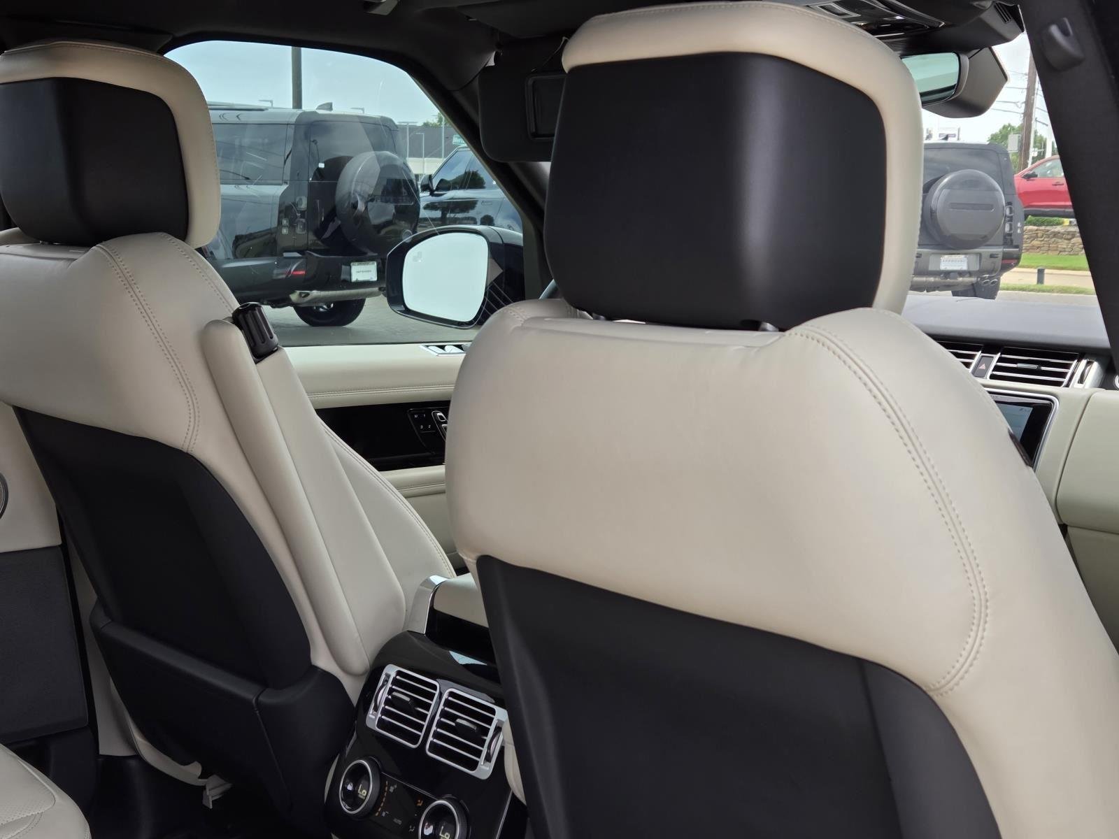 Used 2022 Santorini Black Metallic Land Rover Westminster image 42