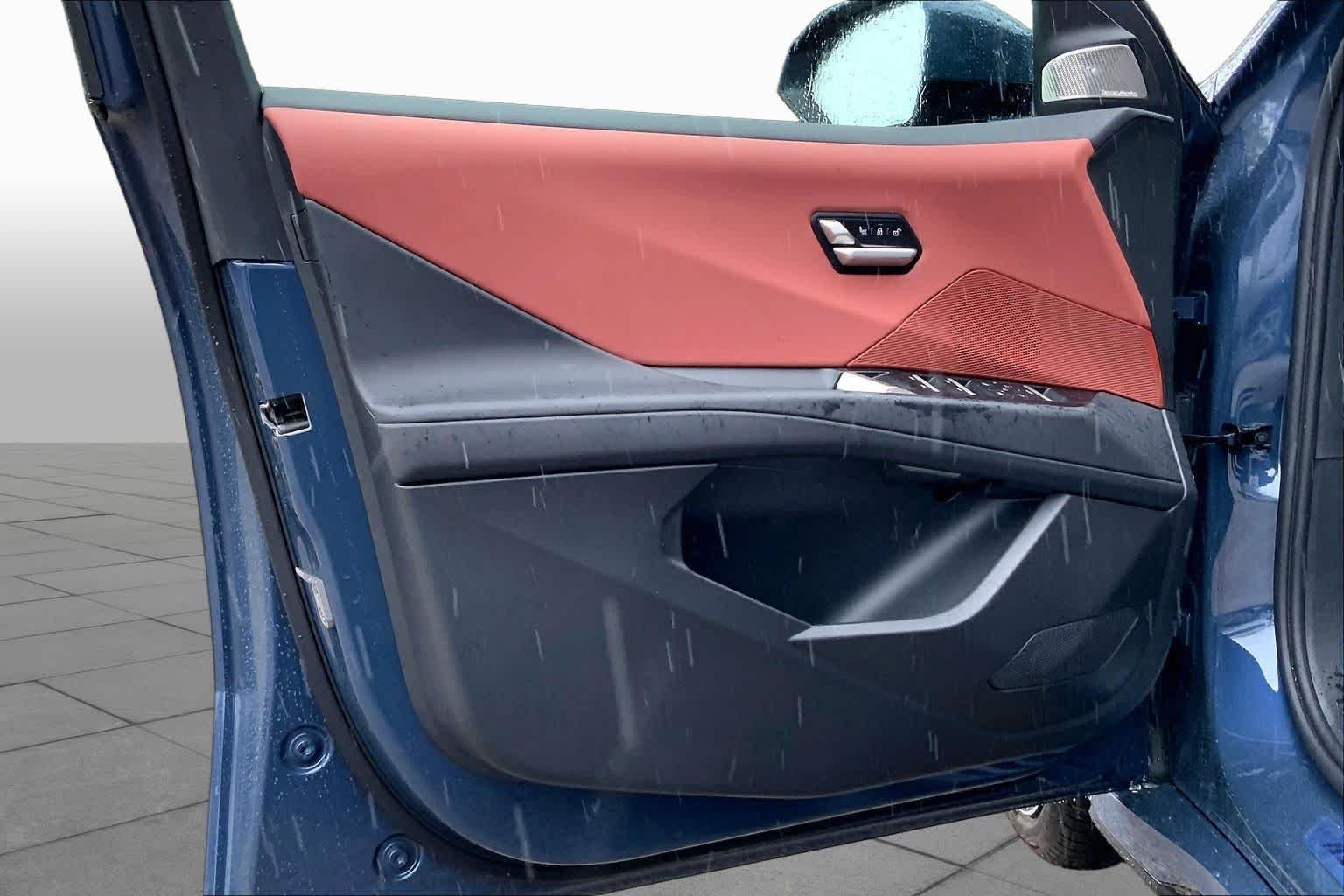 New 2027 Ocean Wave Blue Metallic BMW 50 xDrive image 10