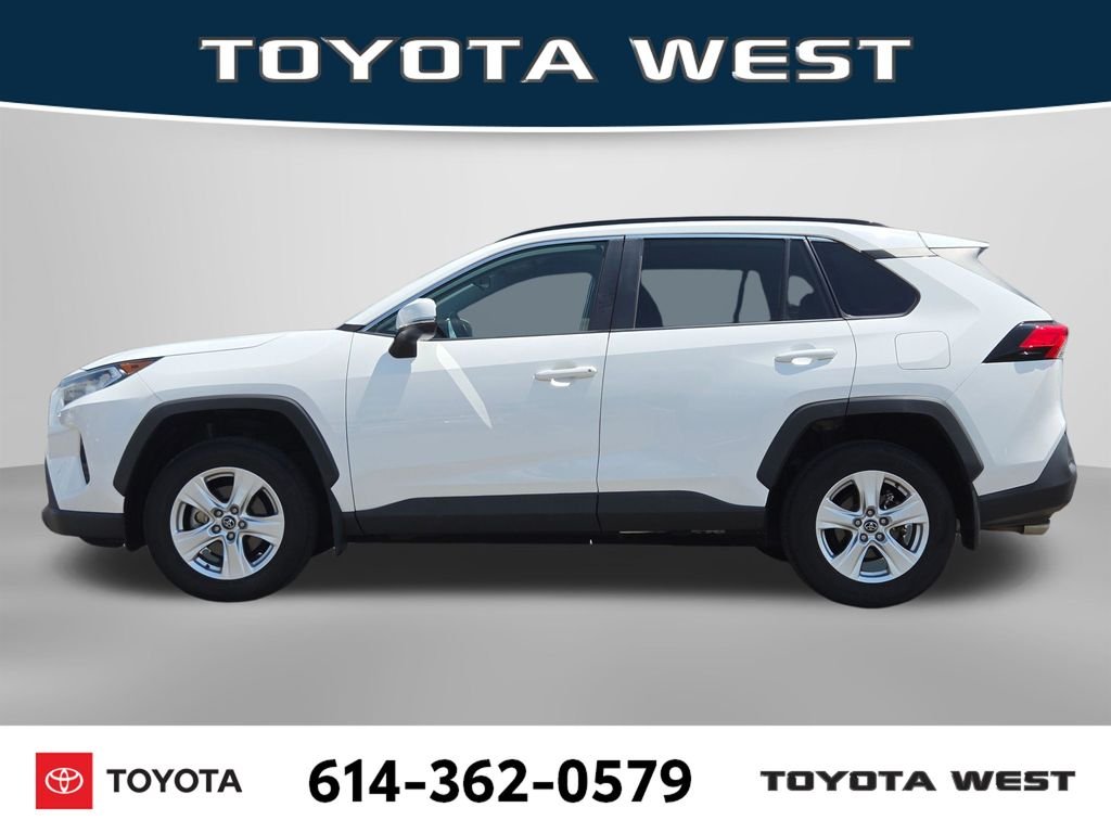 Used 2020 White Toyota XLE image 11