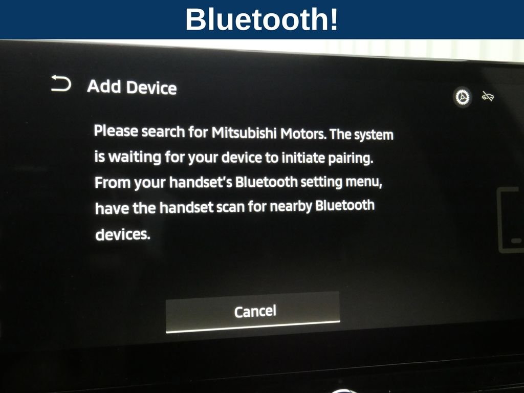Used 2025 Silver Mitsubishi SE image 26