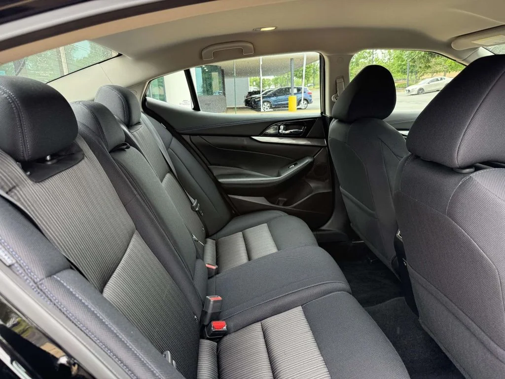 Used 2020 Black Nissan 3.5 S image 14