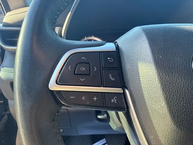 2023 Toyota Highlander LE - Photo 25