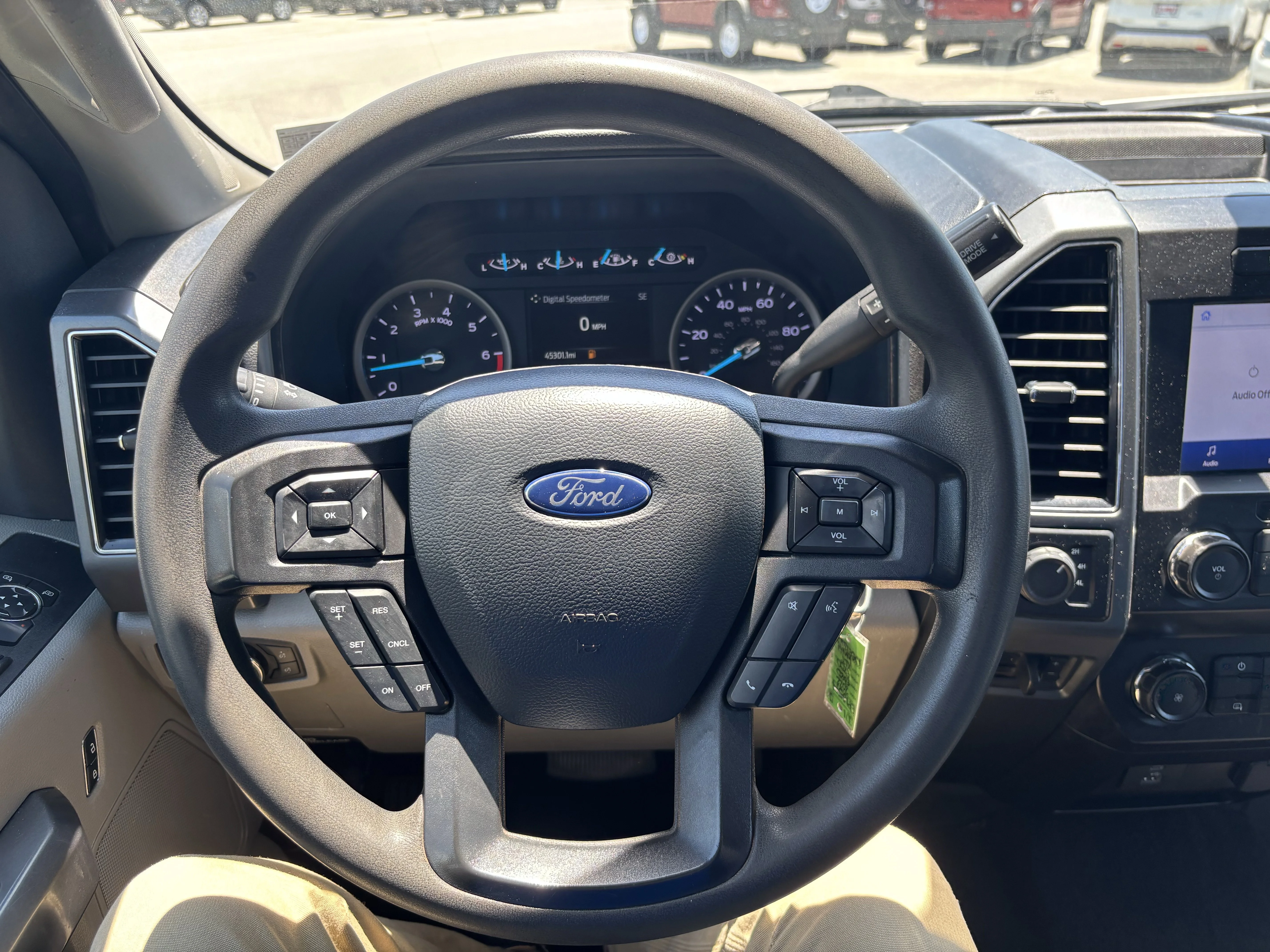 Used 2022 Oxford White Ford XLT image 16