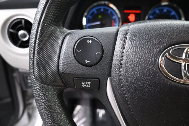 2019 Toyota Corolla LE - Photo 26