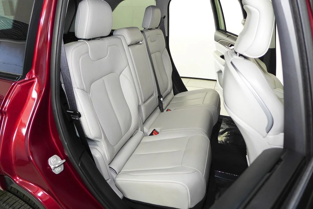 Used 2023 Red Jeep Overland image 20