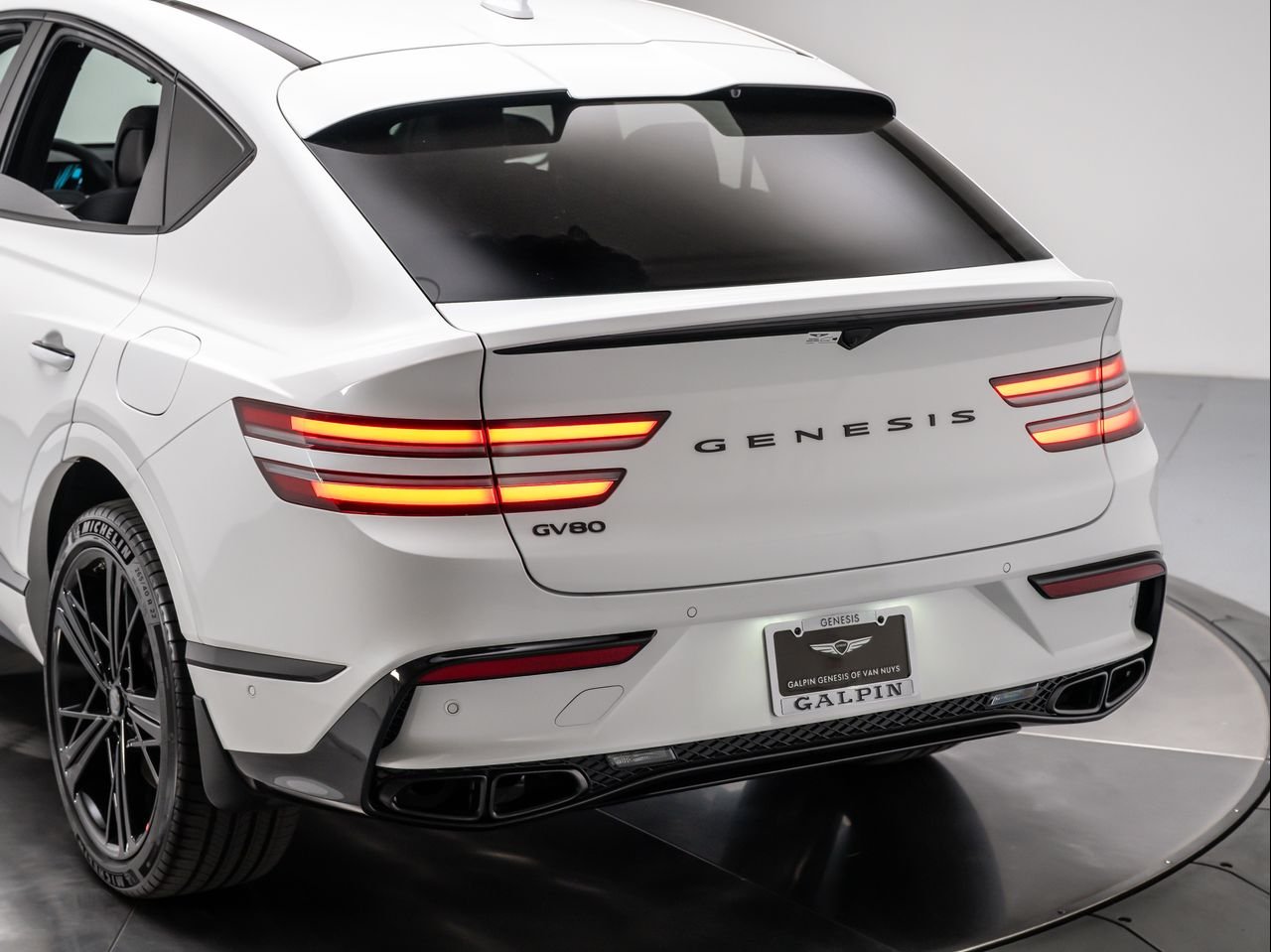 New 2026 Uyuni White Genesis 3.5T E-SC MHEV PRESTIGE BLACK image 28