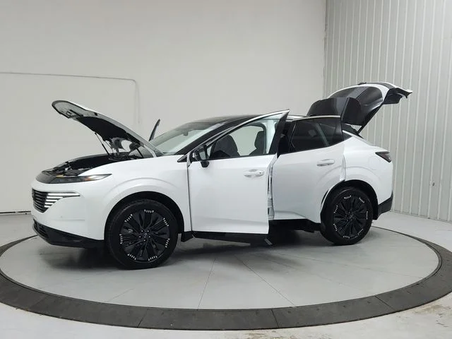 New 2026 White Nissan Platinum image 11