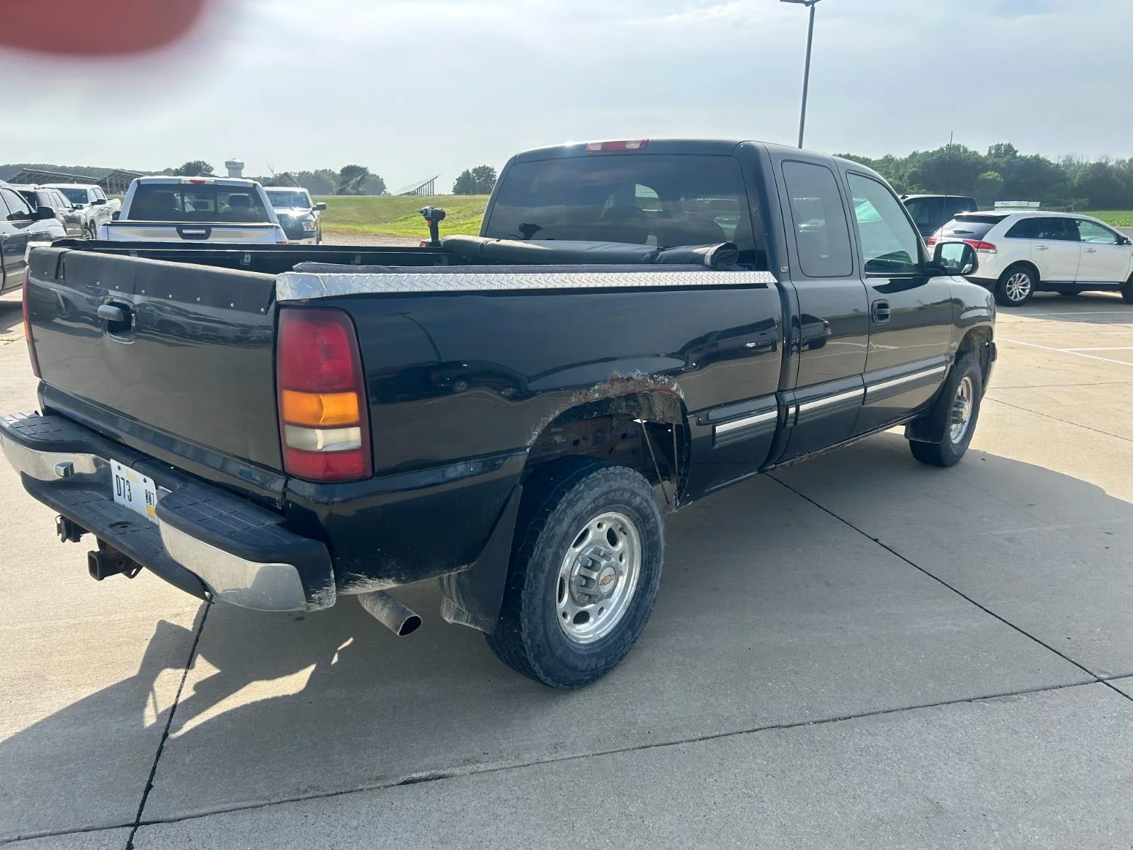 Used 2000 Chevrolet Silverado LT with VIN 1GCFC29UXYE305930 for sale in Charles City, IA
