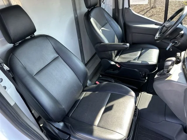 Used 2022 White Ford  image 22