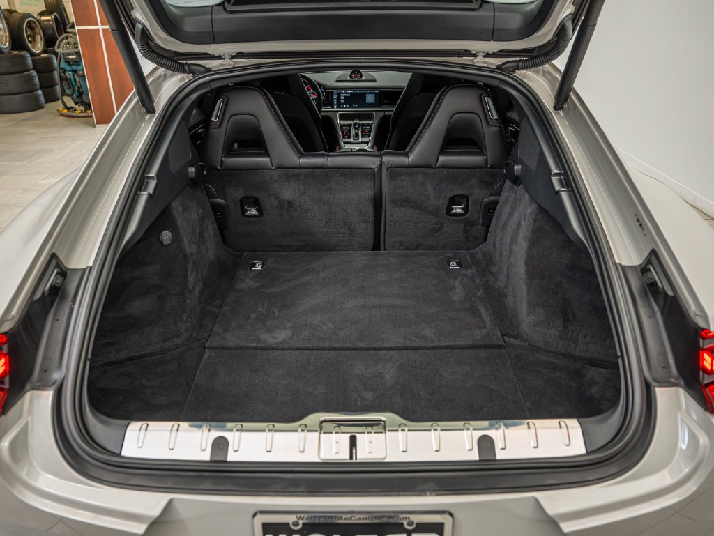 Used 2018 Chalk Porsche 4S image 55