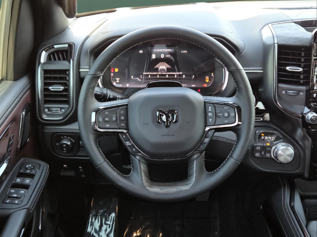 New 2027 Diamond Black Crystal Pearl-Coat Exterior Paint RAM Limited image 9