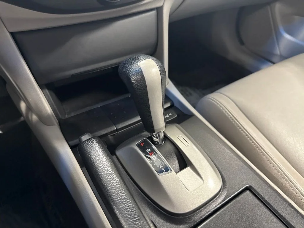 Used 2010 Gray Honda EX-L image 16