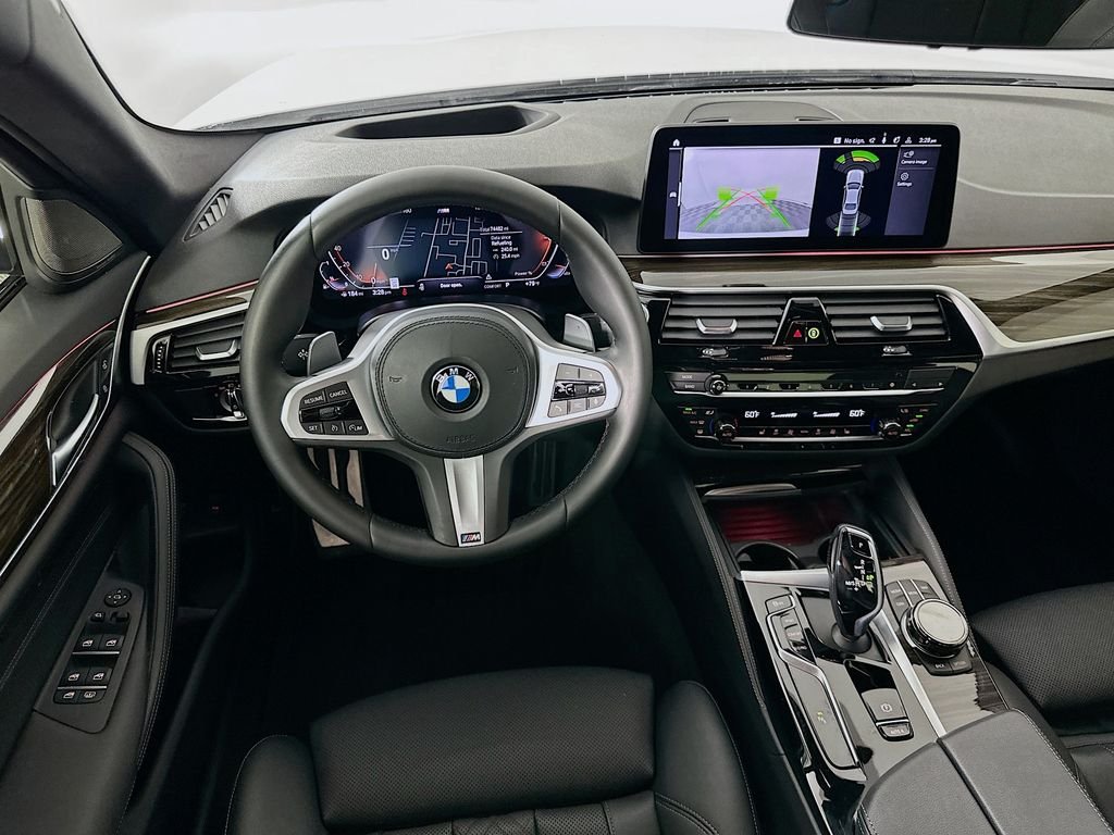 Used 2022 Alpine White BMW 540i xDrive image 23