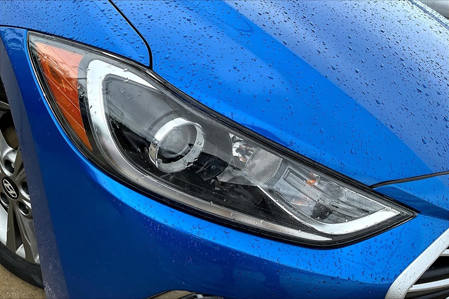 Used 2018 Electric Blue Hyundai Value Edition image 27