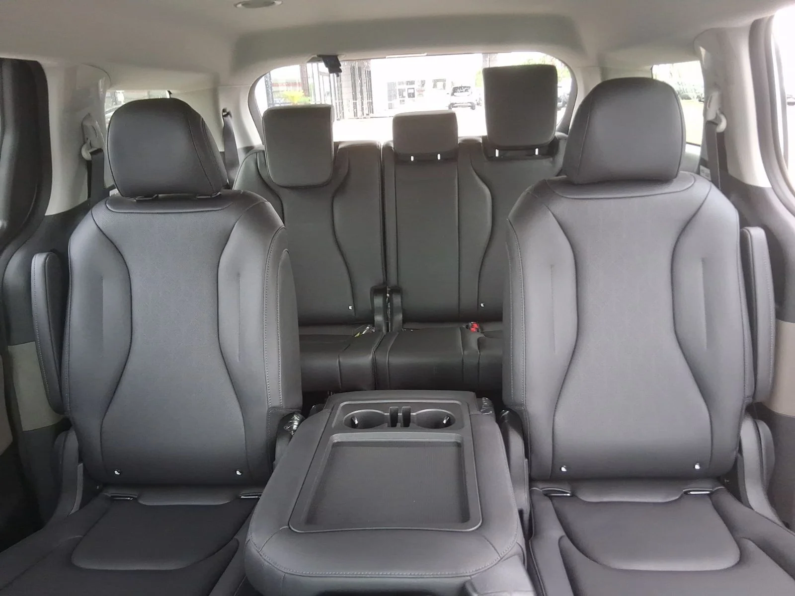 New 2026 White Kia LXS image 20