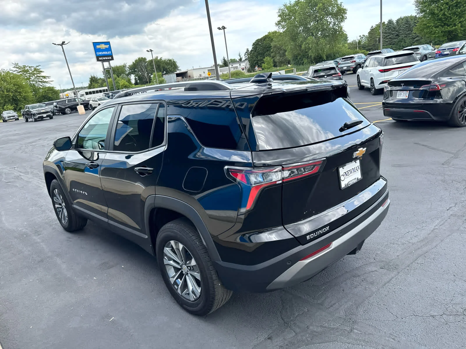 Used 2025 Mosaic Black Metallic Chevrolet LT image 9