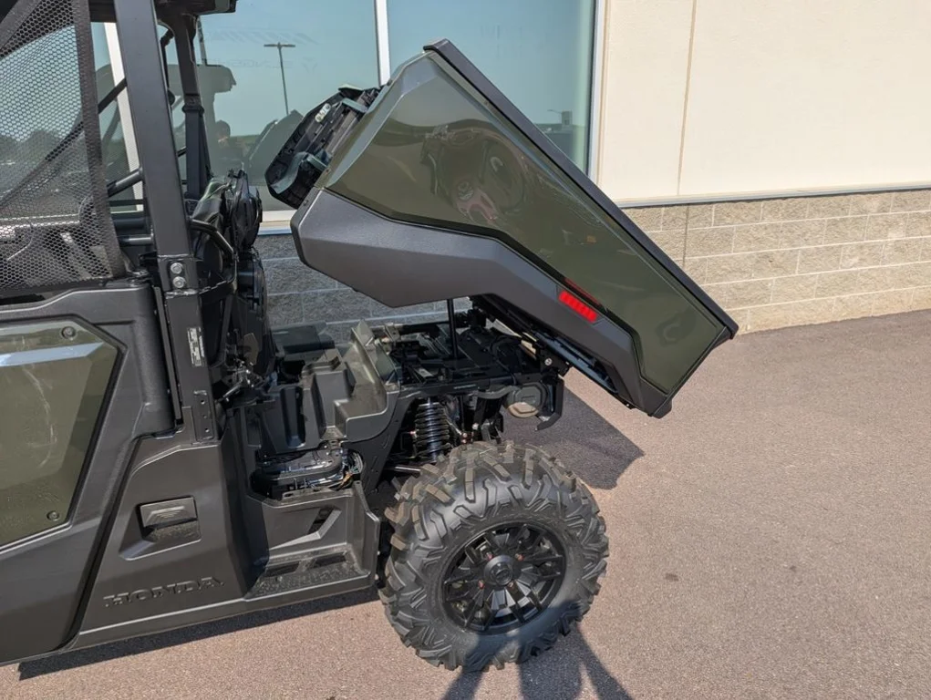 New 2026 BLACK FOREST GREEN Honda Powersports Deluxe image 9