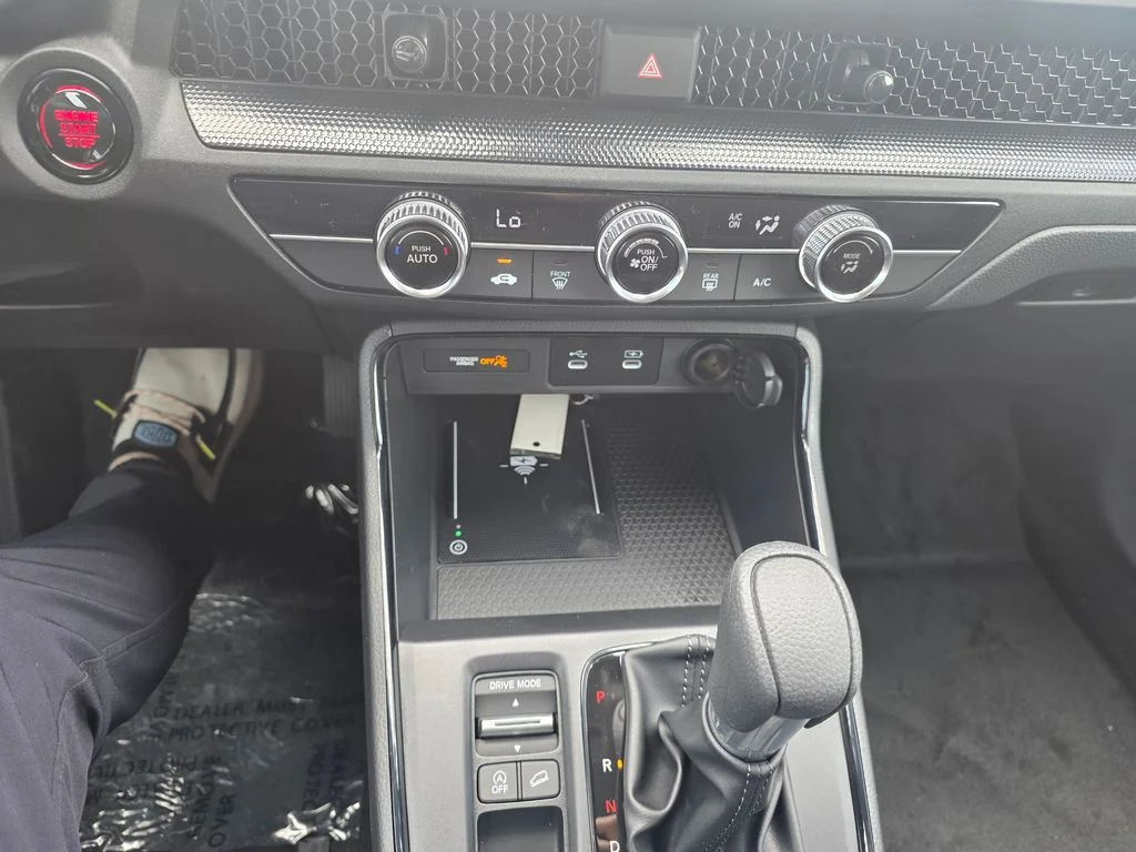 2026 Honda CR-V LX - Photo 17