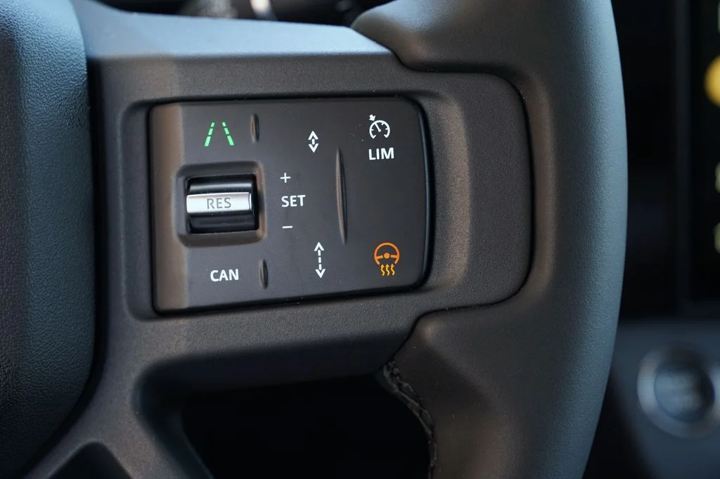 New 2026 Woolstone Green Land Rover S image 18