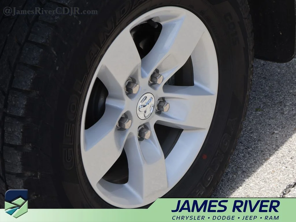 Used 2023 White Ram SLT image 37