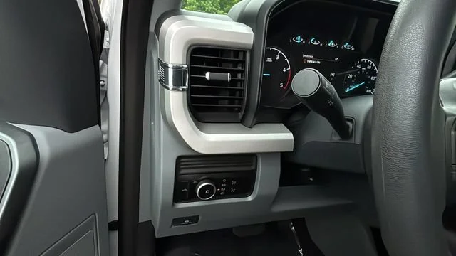 Used 2025 White Ford XLT image 22