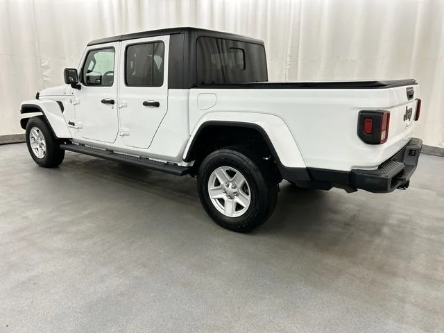 Used 2021 White Jeep Sport image 3
