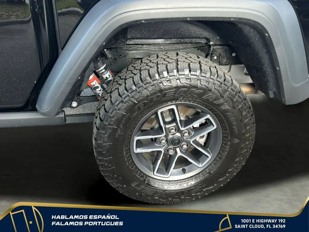 Used 2025 Black Jeep Mojave 4x4 image 12
