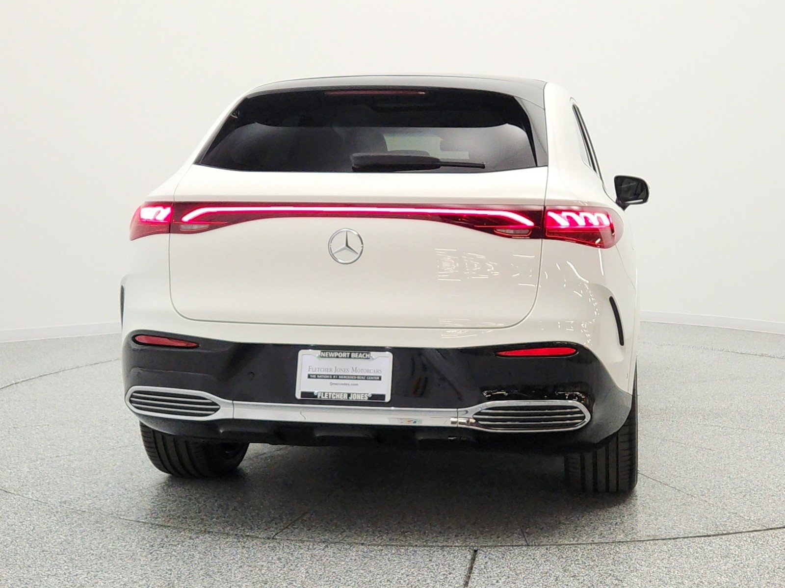 Used 2024 Polar White Mercedes-Benz AMG® EQE 4MATIC+ SUV image 6