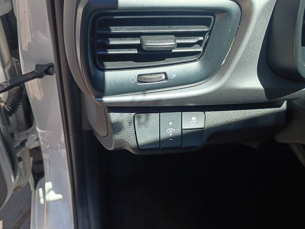 Used 2022 Clear White Kia S image 15
