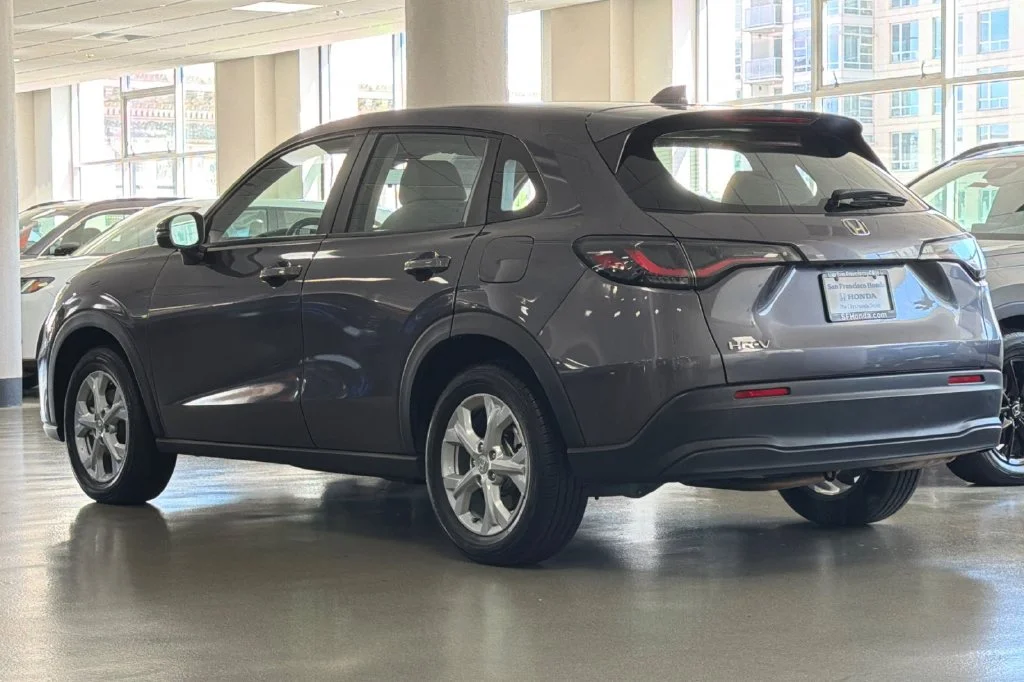 Used 2023  Honda LX image 9
