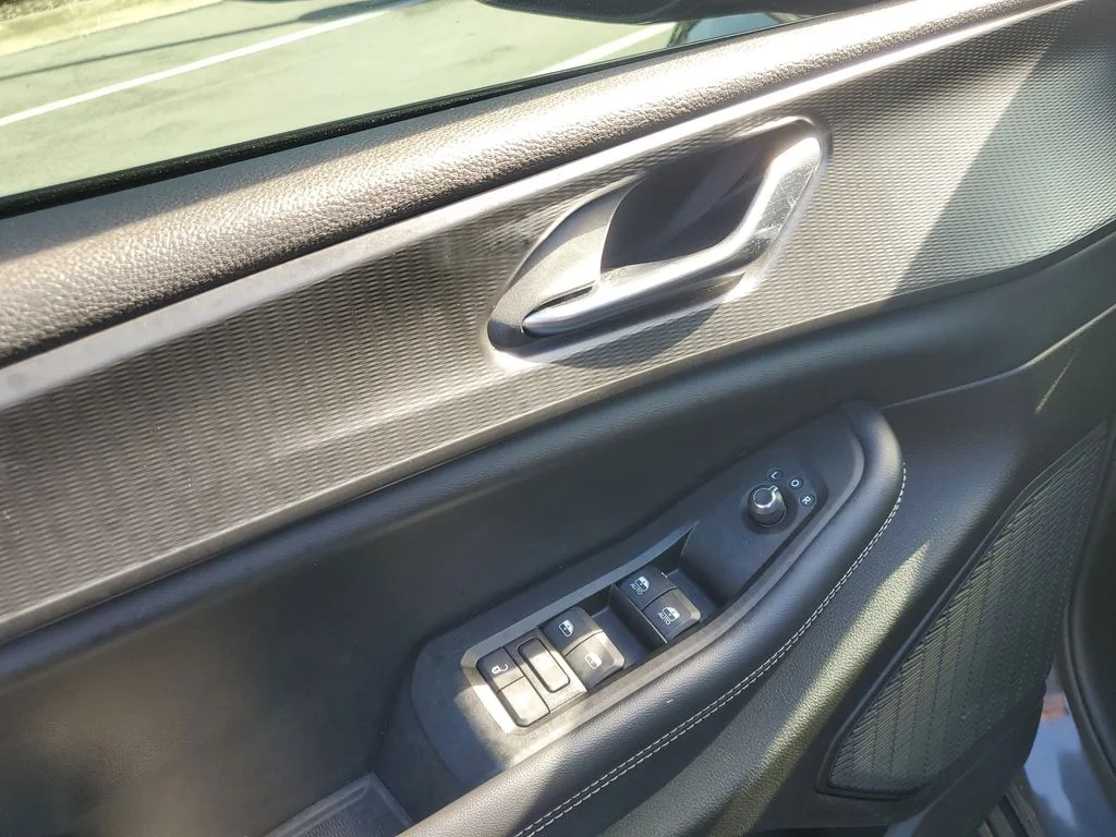 Used 2023 Gray Jeep Altitude X image 11