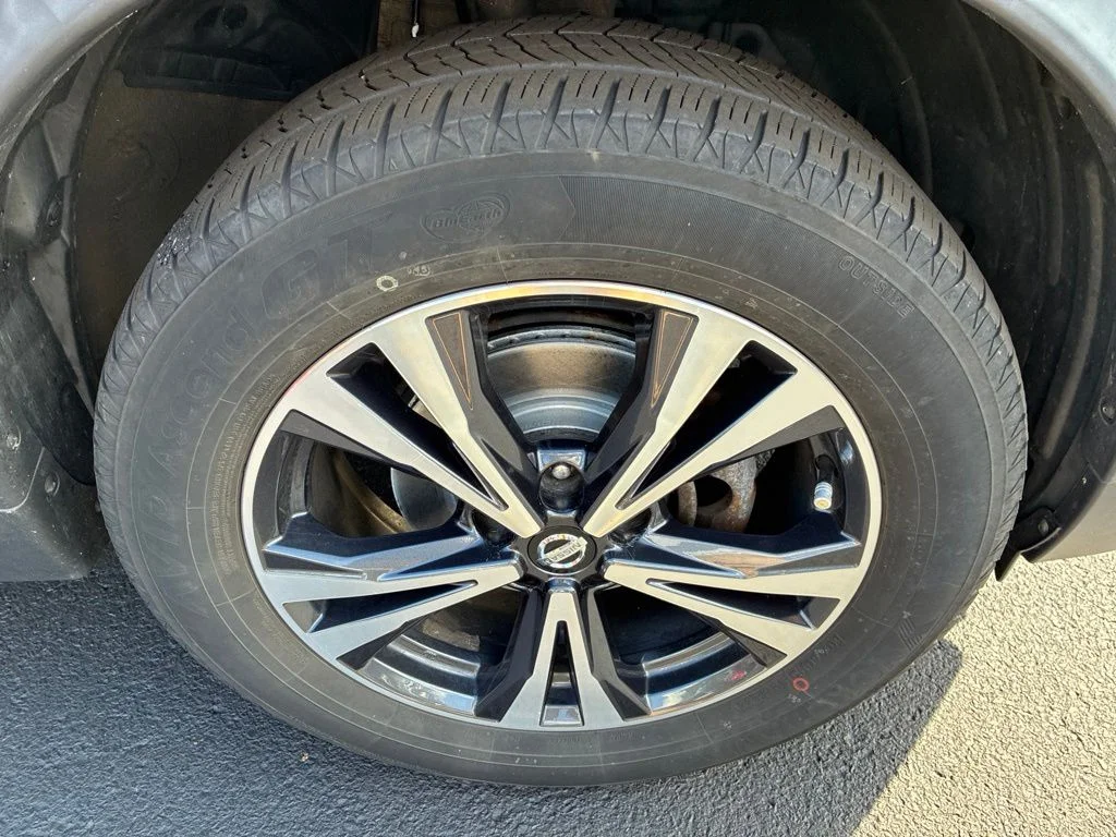 Certified Used 2017 Black Nissan SL image 9