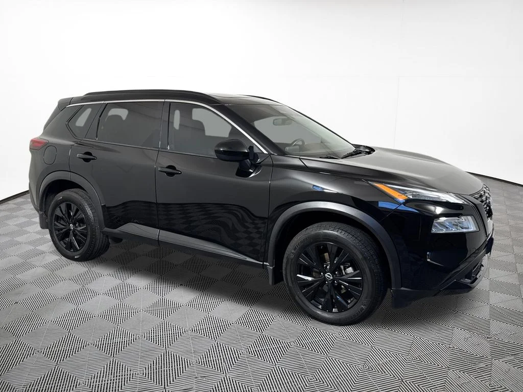 Used 2023 Super Black Nissan SV image 5
