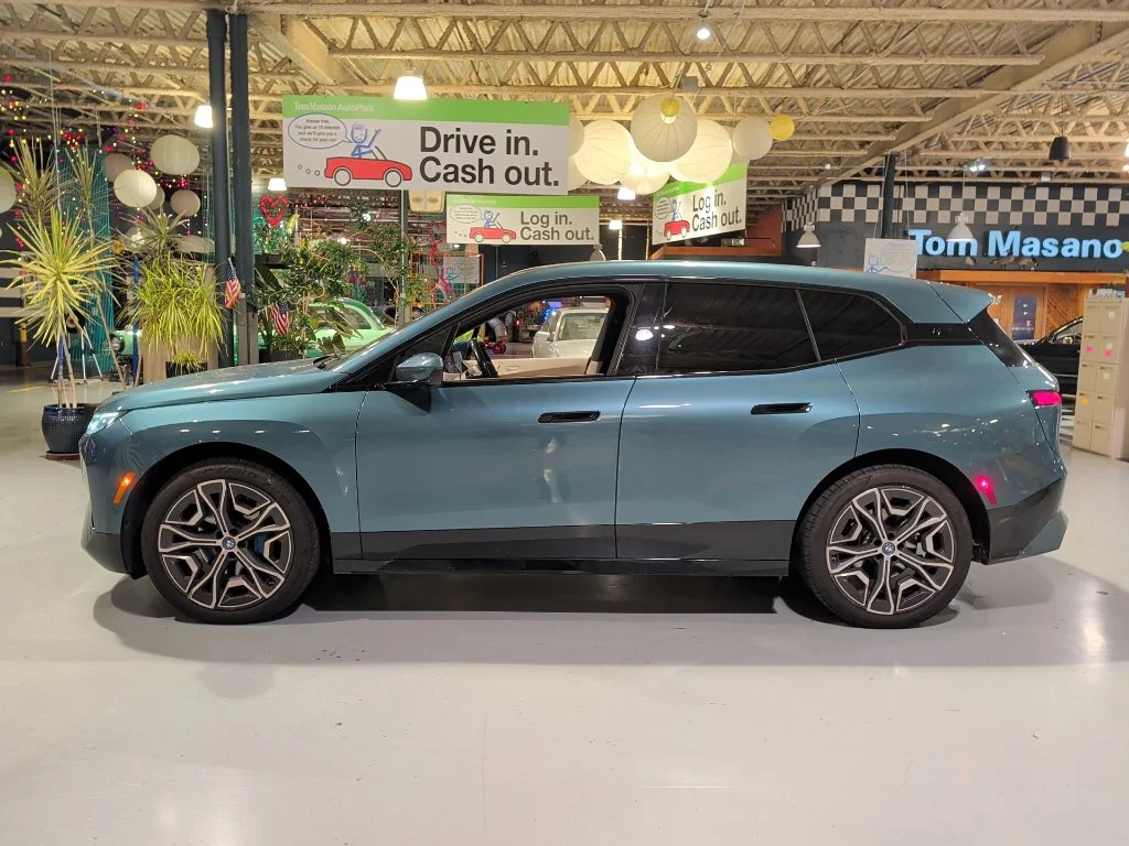 Used 2024 Blue BMW xDrive50 image 13