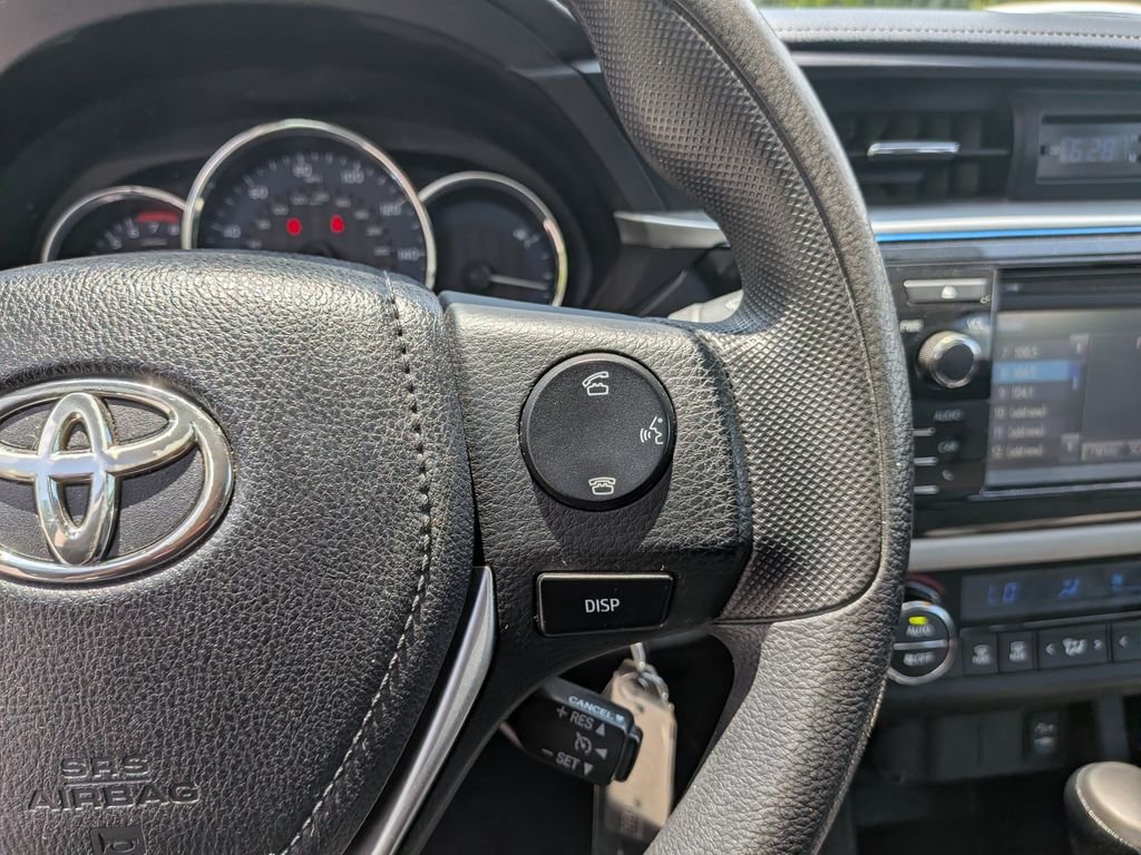 Used 2015 Gray Toyota LE image 14