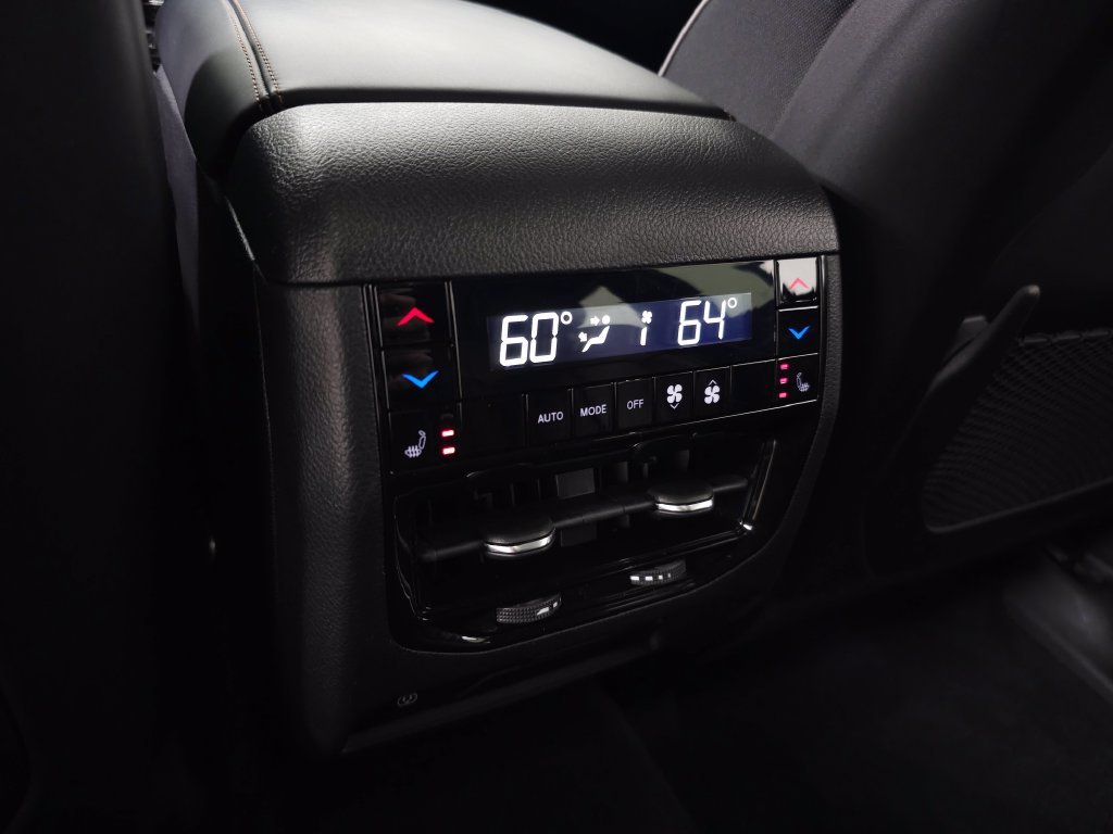 Used 2022 Black Jeep Summit image 40