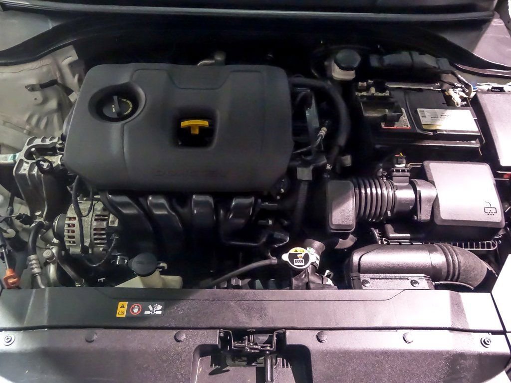 2020 HYUNDAI ELANTRA - Image 32