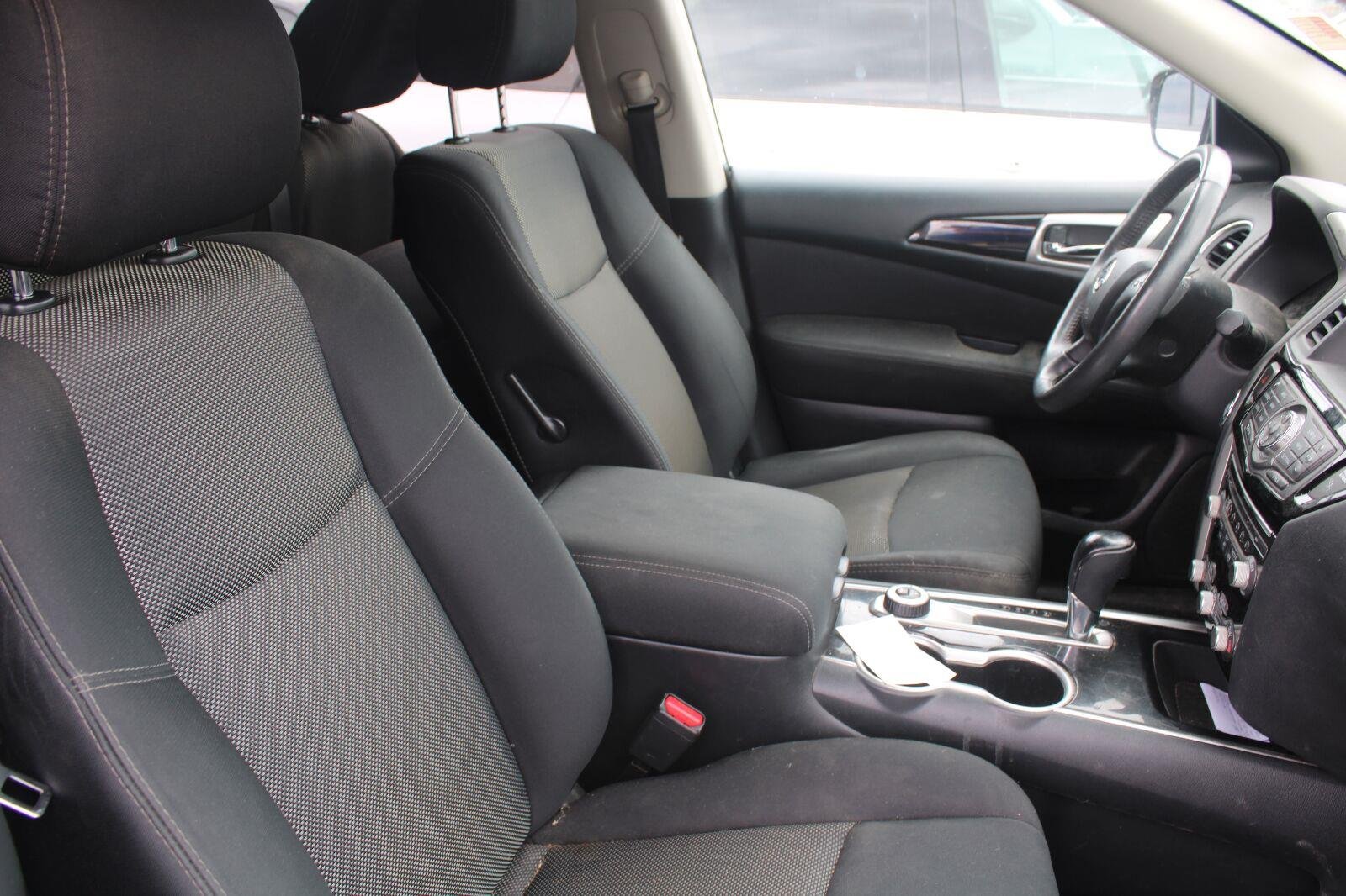 Used 2017 Pearl White Nissan SV image 4