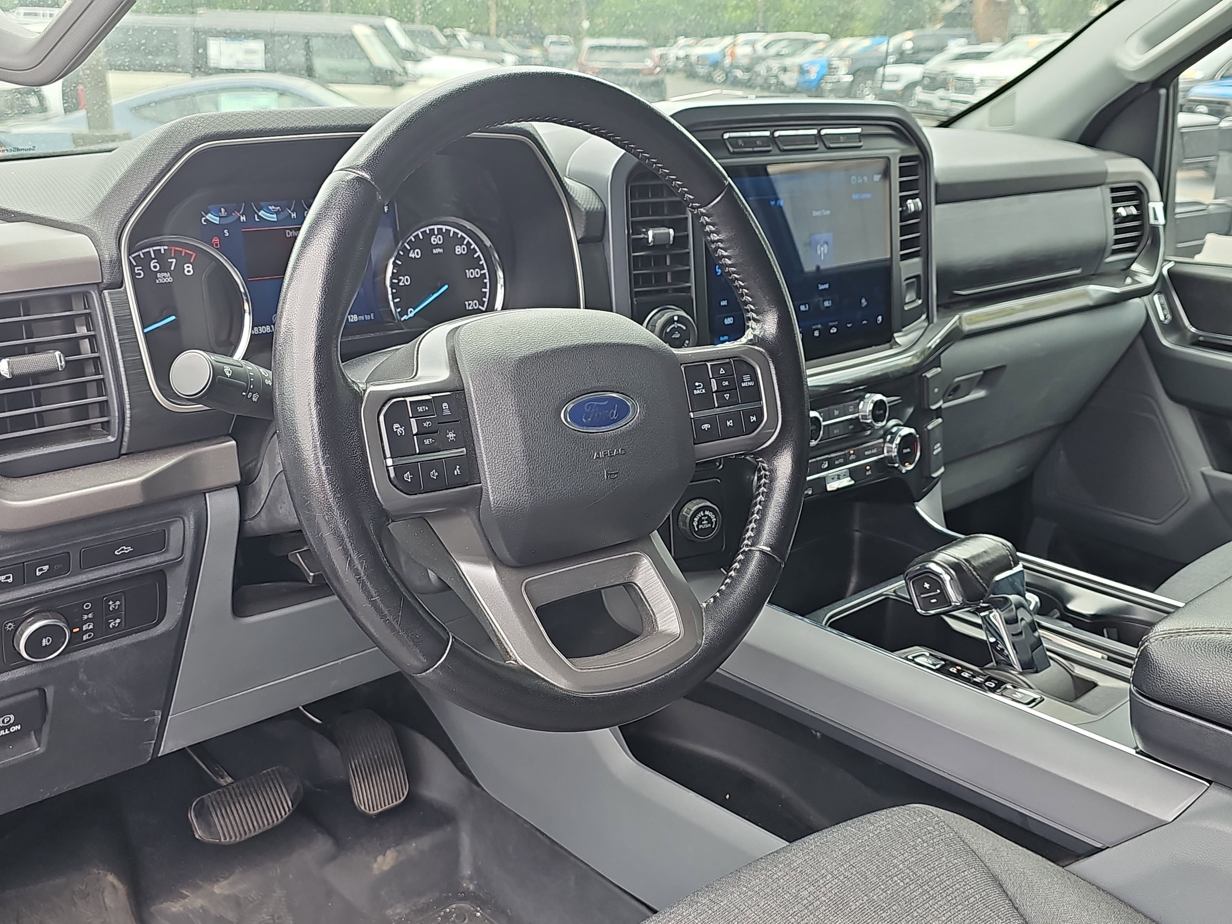 Certified Used 2024 Oxford White Ford XLT image 10