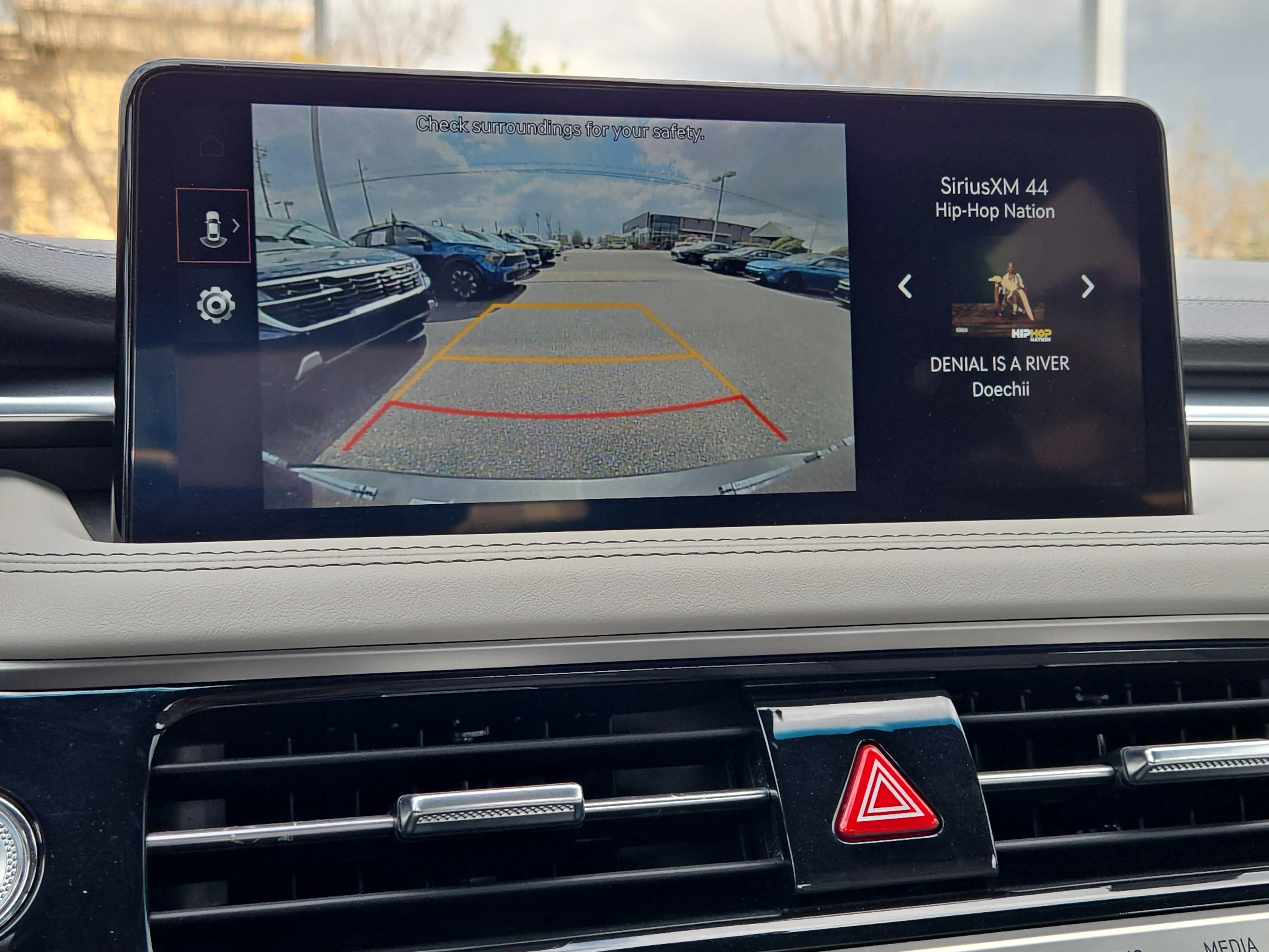 2025 GENESIS G70 Standard - Photo 28