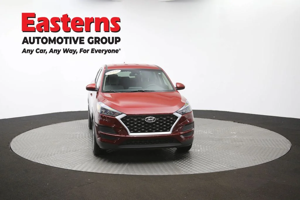 Used 2020 Red Hyundai SE image 51