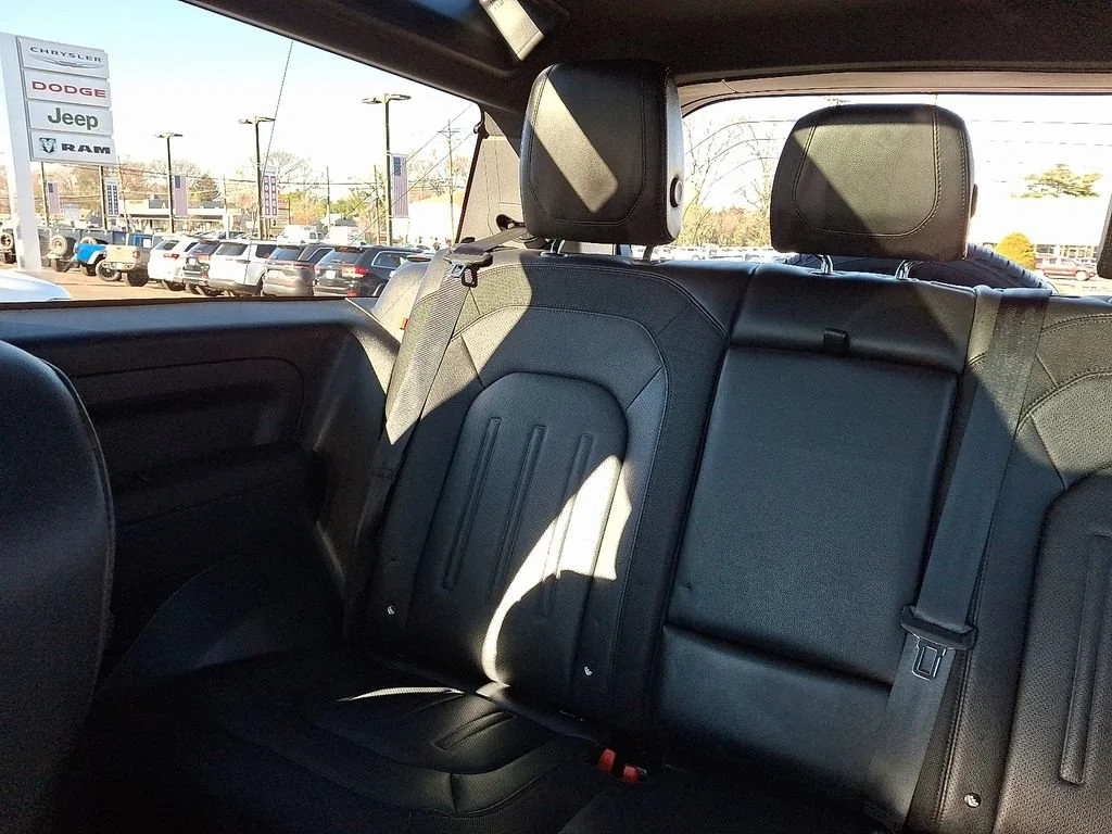 Used 2022  Land Rover X-Dynamic S image 19